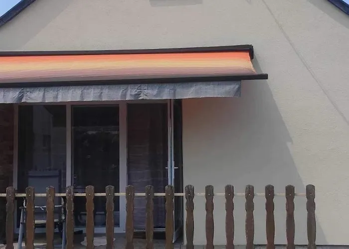 Semesterbostad Hazafi Nyaralo *